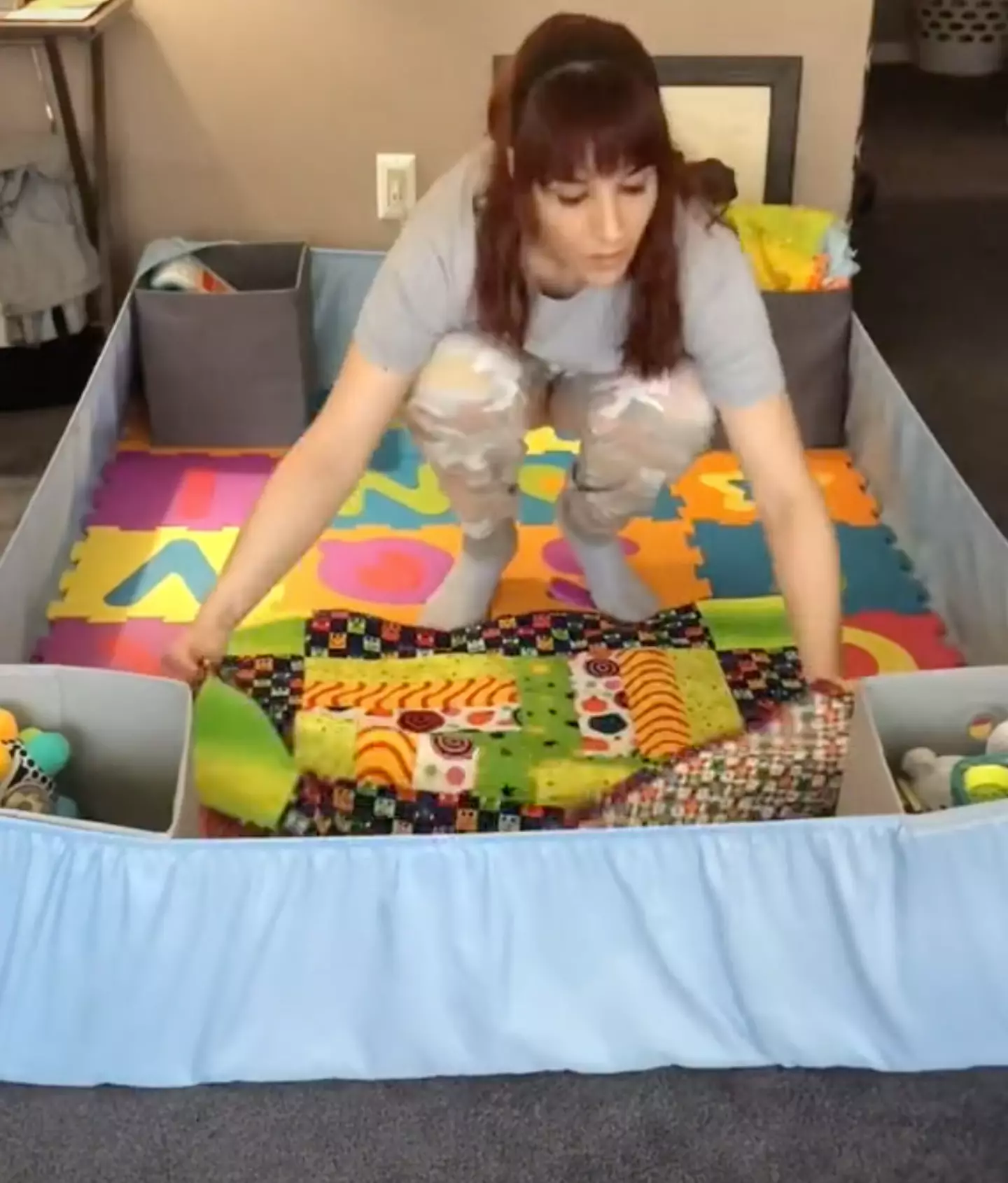 It's a simple and cosy playpen for youngsters (TikTok - @brosia_17)