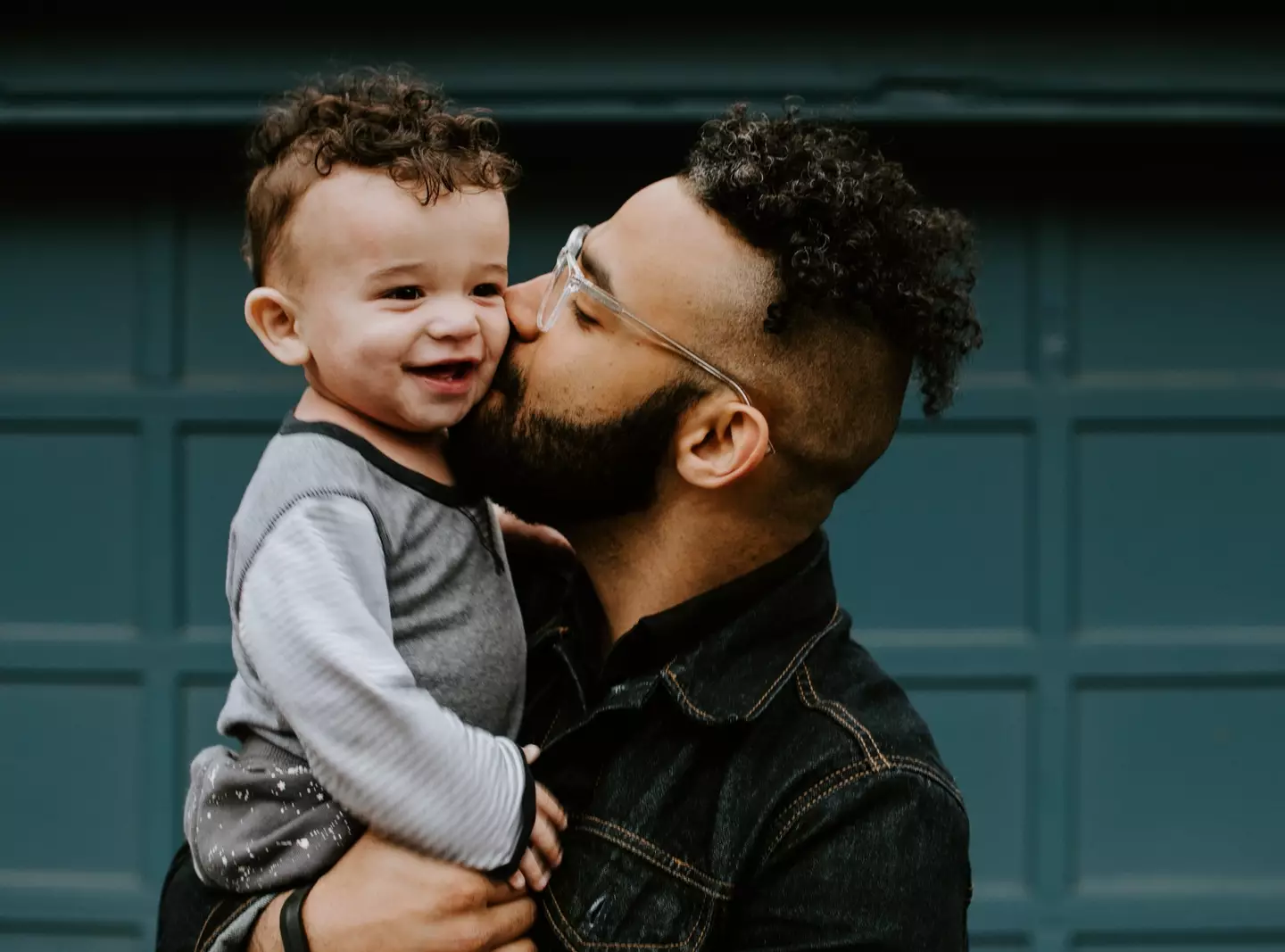 A father has called out ‘lazy’ parents who don’t spend time with their kids (Kelly Sikkema on Unsplash).