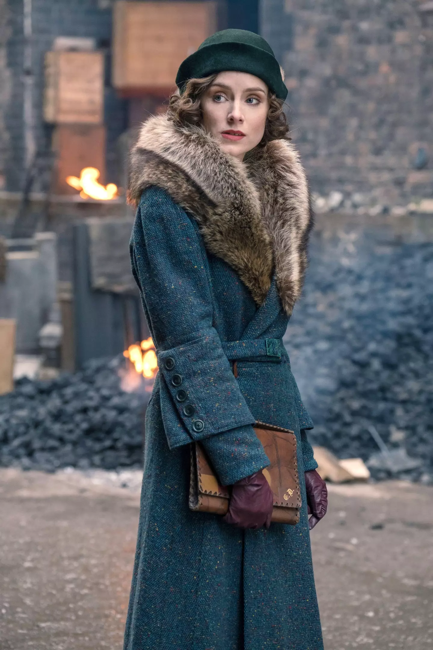 For the final season, the team decided that Ada will wear some of Aunt Polly's clothes (