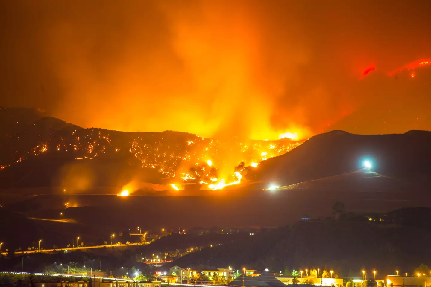 The death toll for the Los Angeles fires stands at 10 (FrozenShutter/Getty)