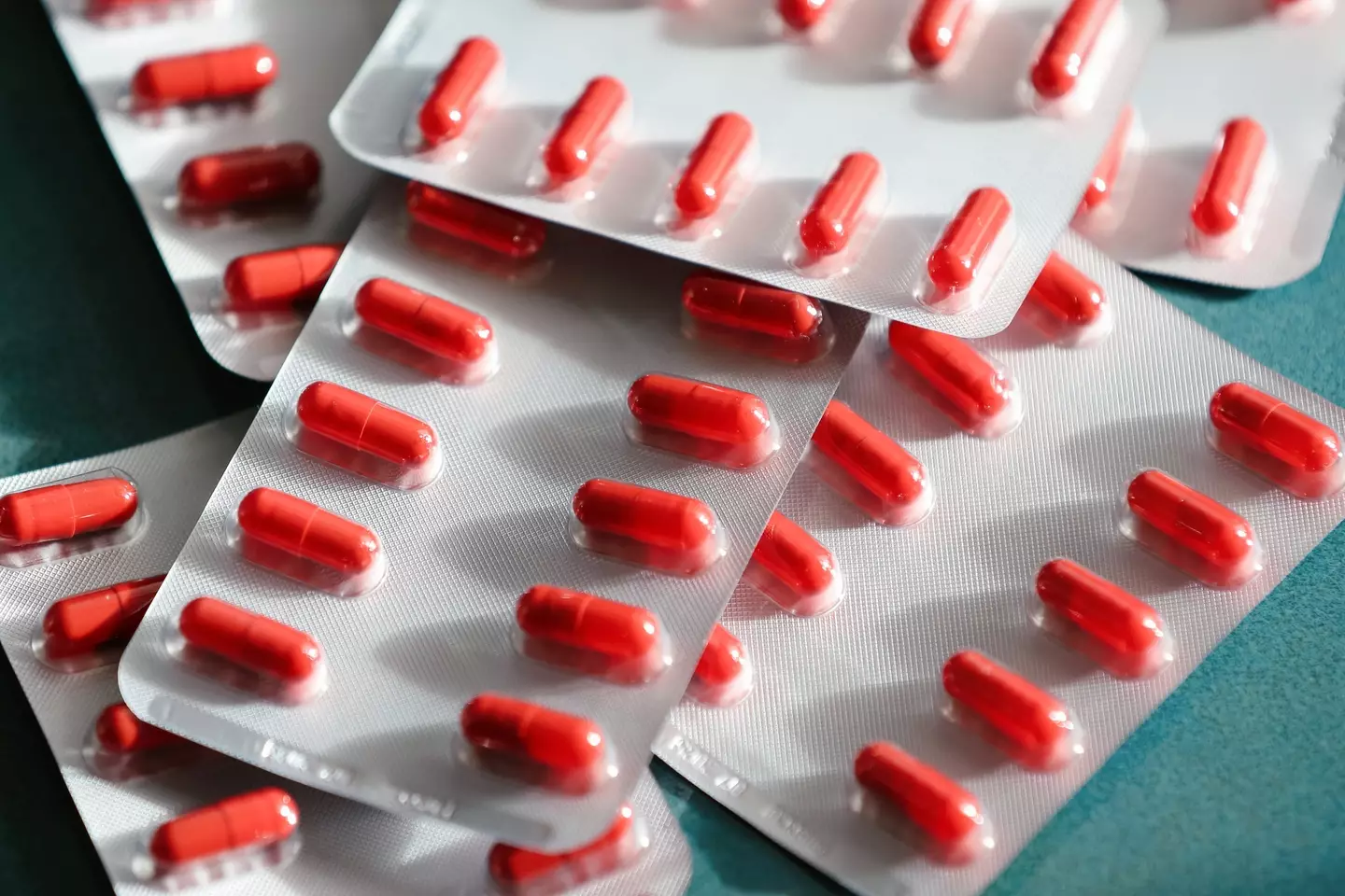 Several Redditors have hailed iron supplements for drastically improving their overall health (Elena Popova / Getty Images)