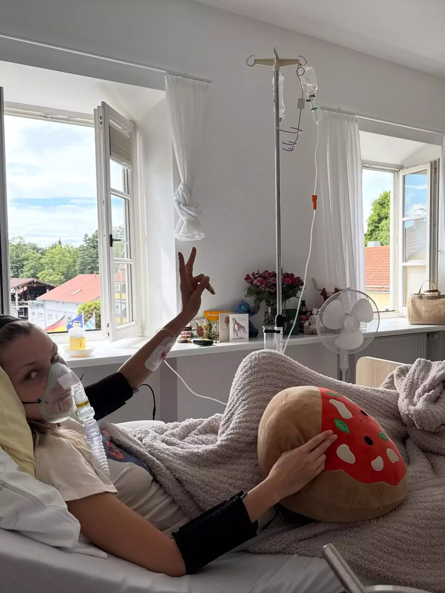 Bella is one of many celebrities with Lyme disease (Instagram/@bellahadid)