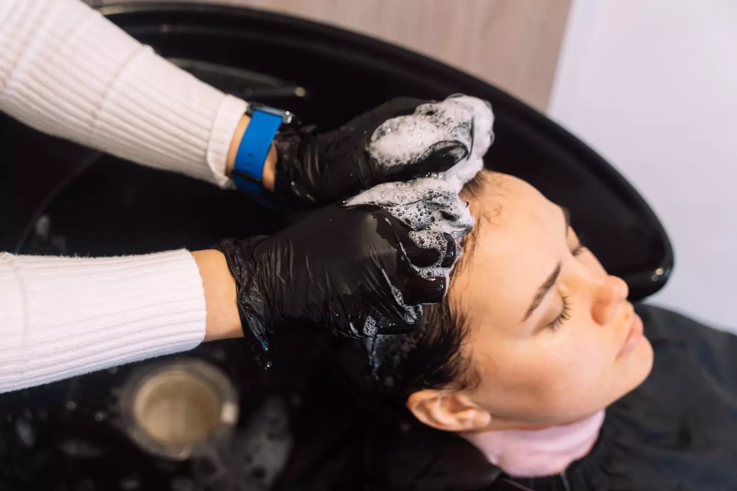 Try and stay as still as possible when getting your hair washed at the salon next time... (Getty Stock Image)