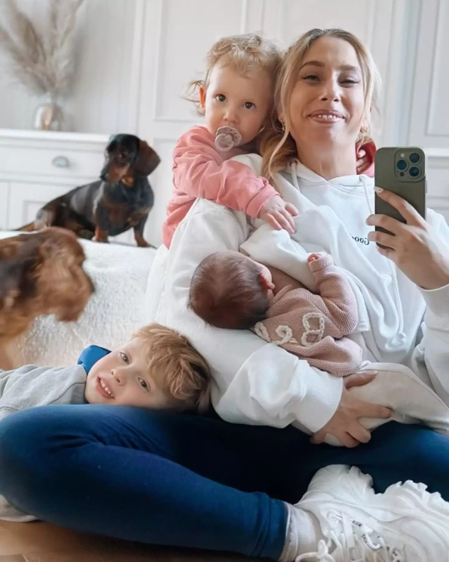Mother-of-five Stacey Solomon has celebrated 'smashing' life as a mum after worrying she’s been doing a 'rubbish' job.