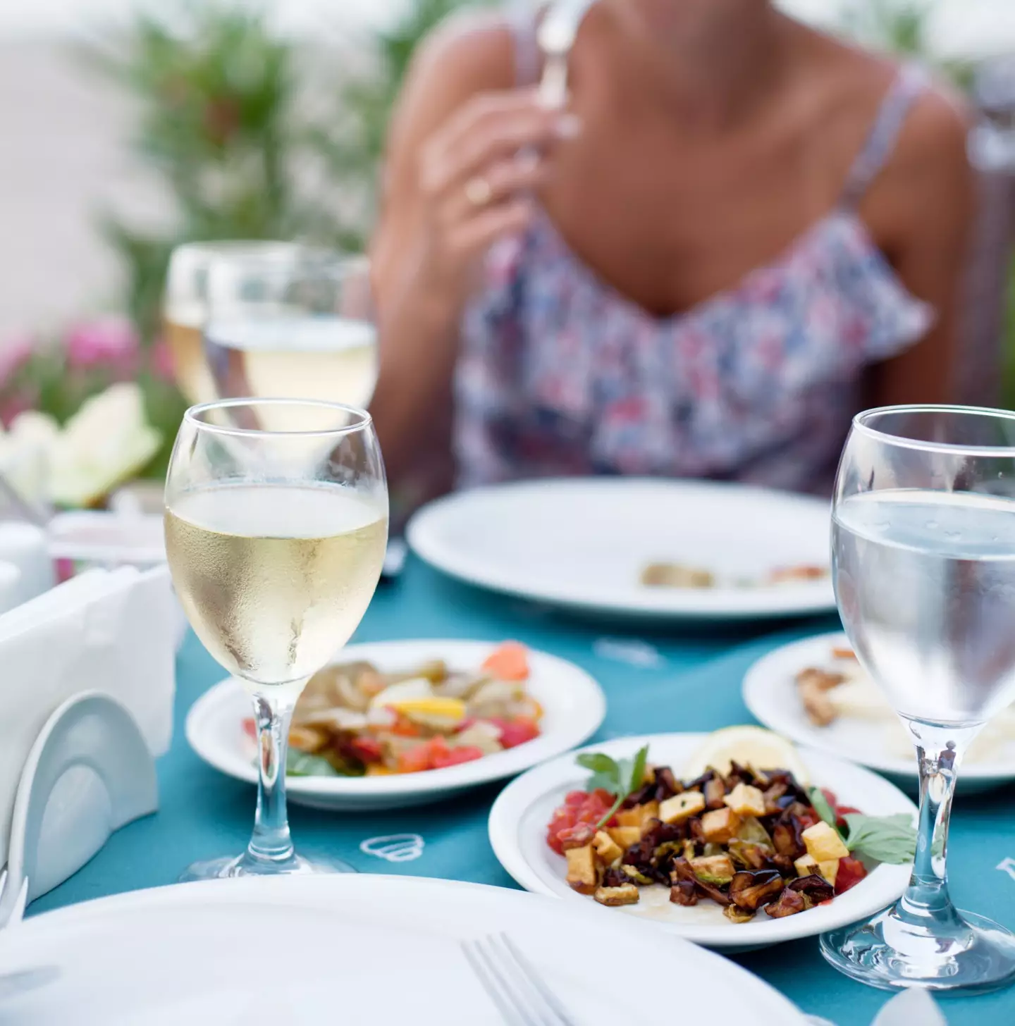 Contrary to the TikTok, Tu doesn't actually advise dating for free food.