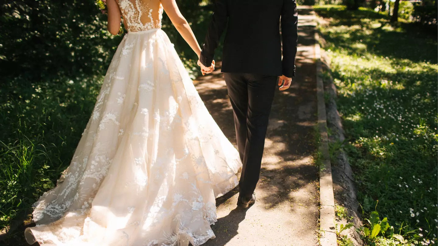 Bride and groom divide opinion with ‘Irish goodbye pass’ at wedding