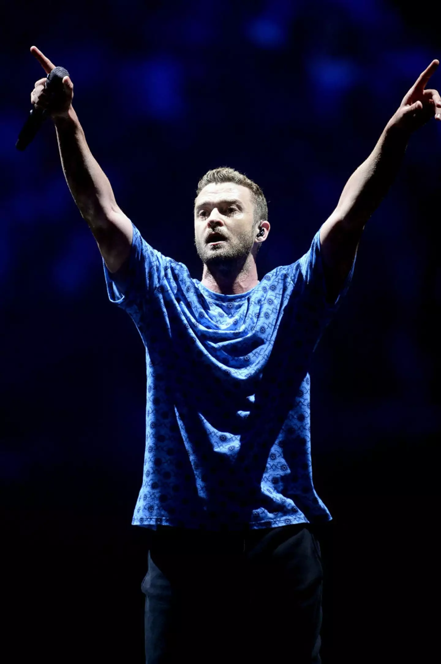 Justin Timberlake told the crowd ‘no disrespect’ before performing 'Cry Me A River'.