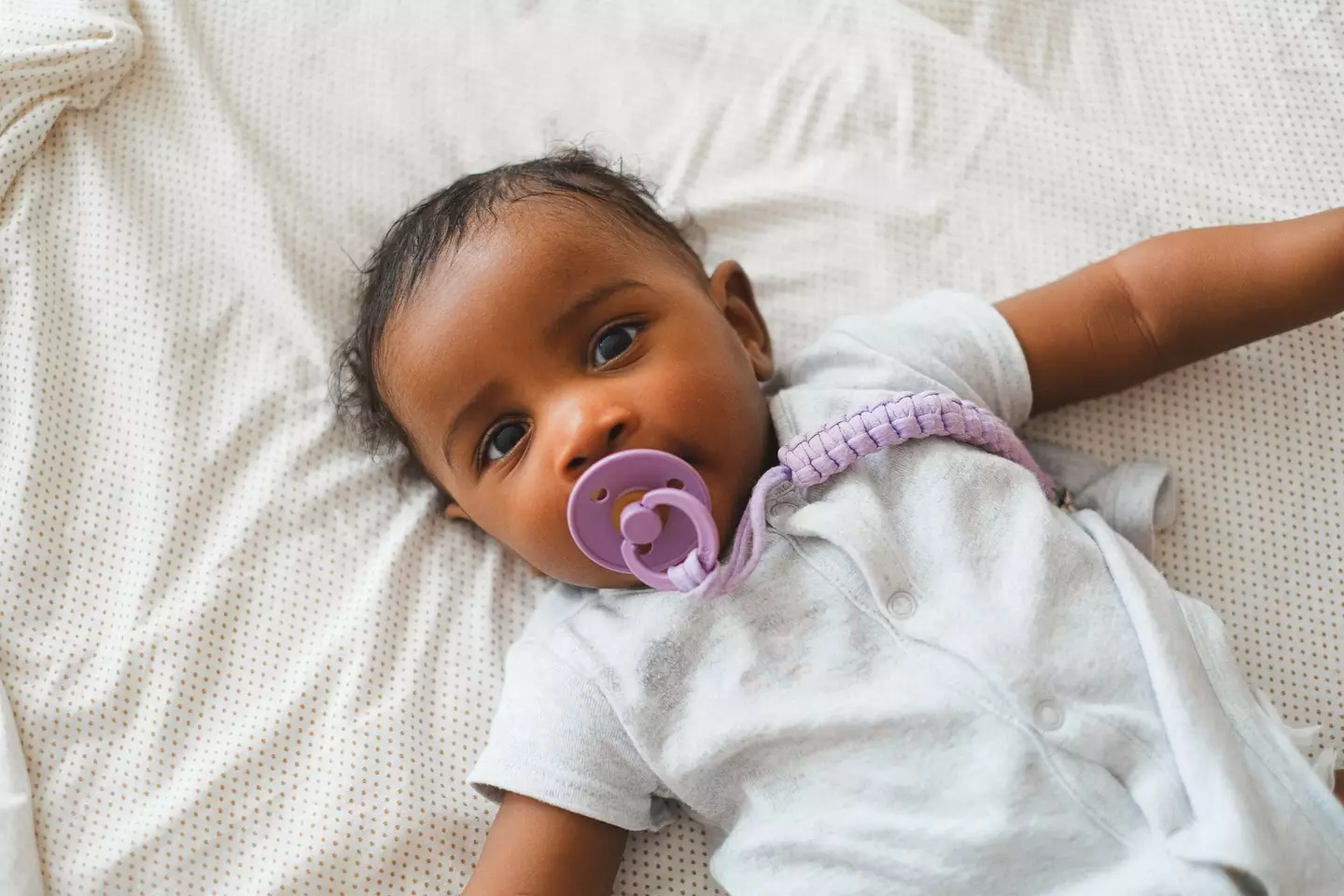The report suggests that offering a dummy “at naptime and bedtime is recommended to reduce the risk of SIDS”.