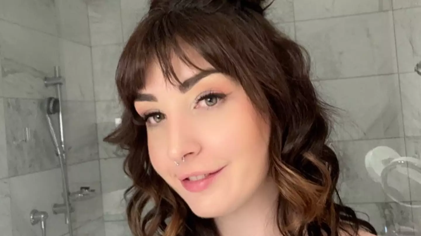 Woman furious over unexpected text she received after getting her first Brazilian wax