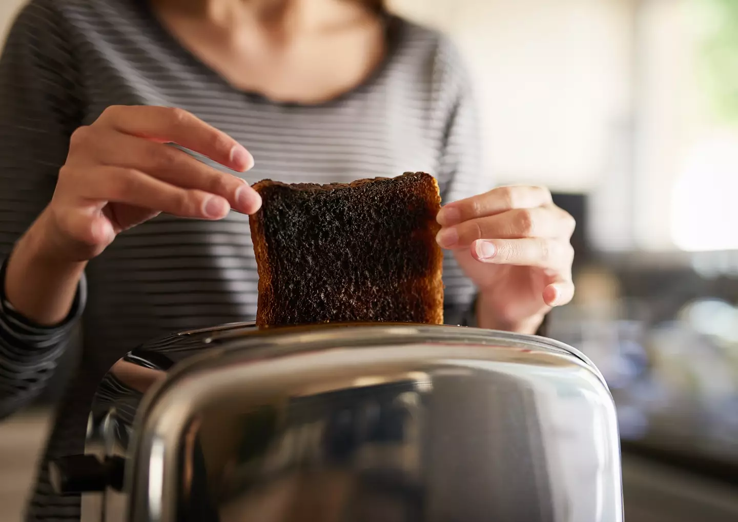 In short, avoid burnt toast if you can (PeopleImages / Getty Images)