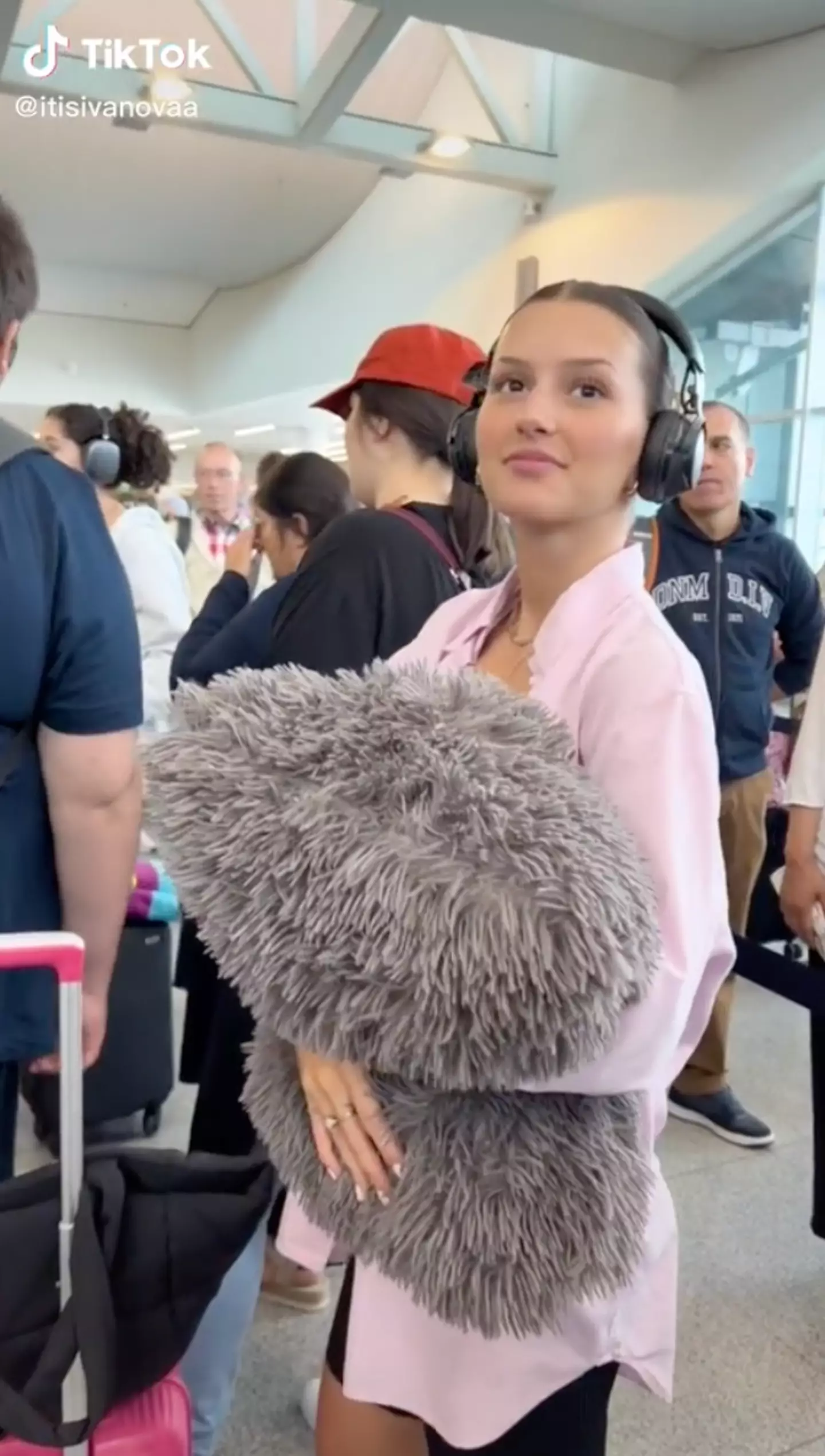 Would you try out this luggage hack?