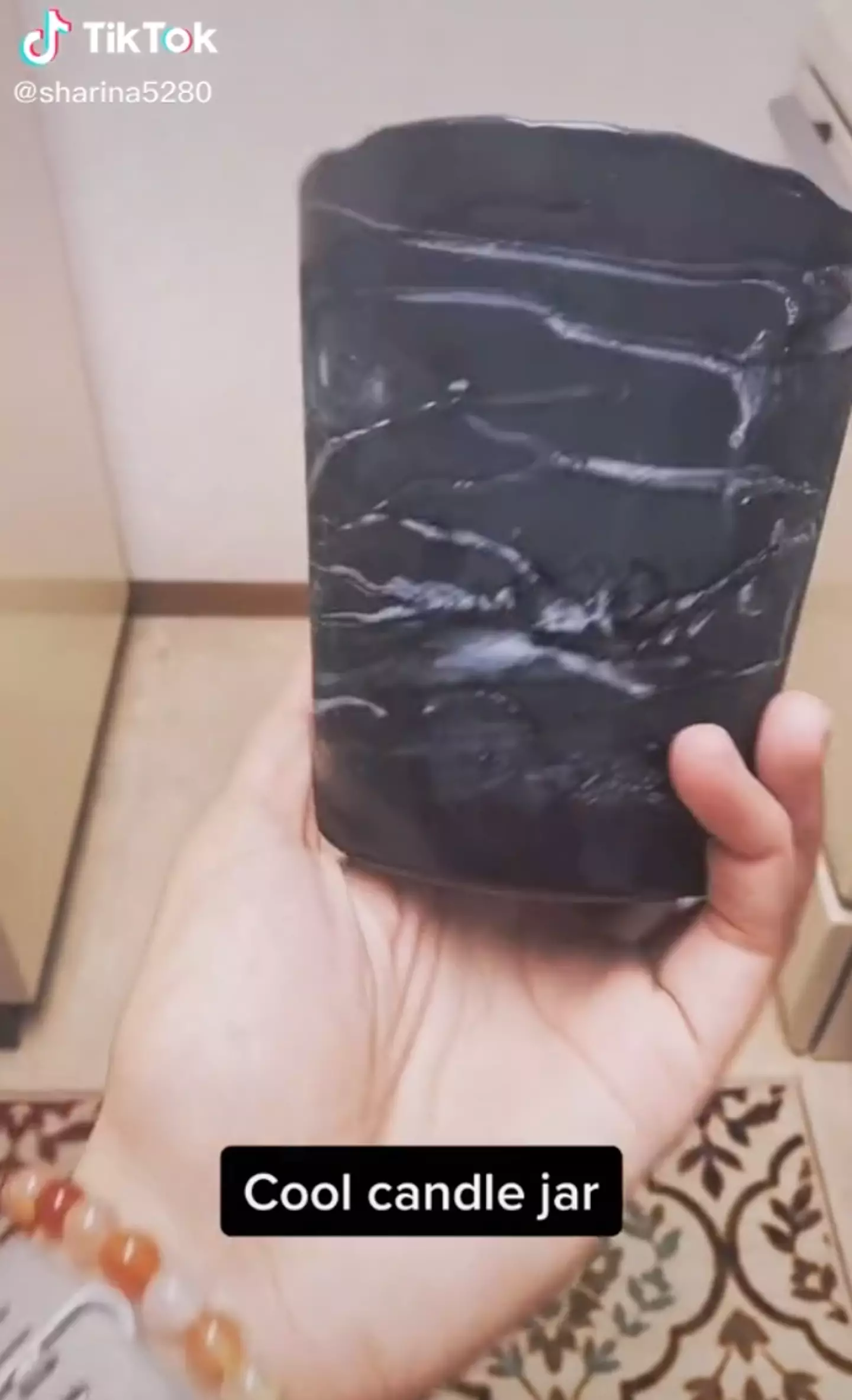 One TikTok user shows an easy way to get wax out (