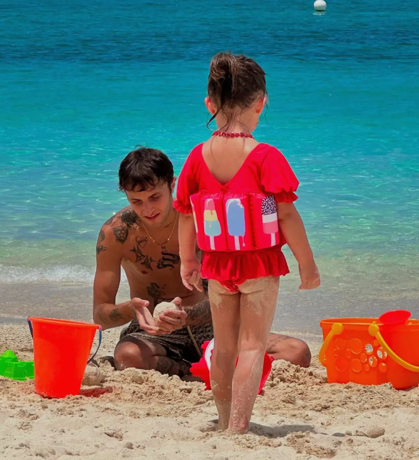 Yolanda shared a photo of the youngster with her uncle Anwar (Instagram/@yolandahadid)