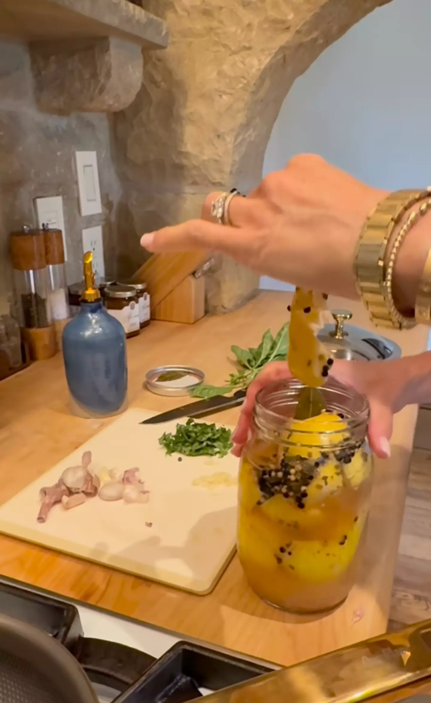 Meghan made the pasta with preserved lemons (Instagram/@meghan)