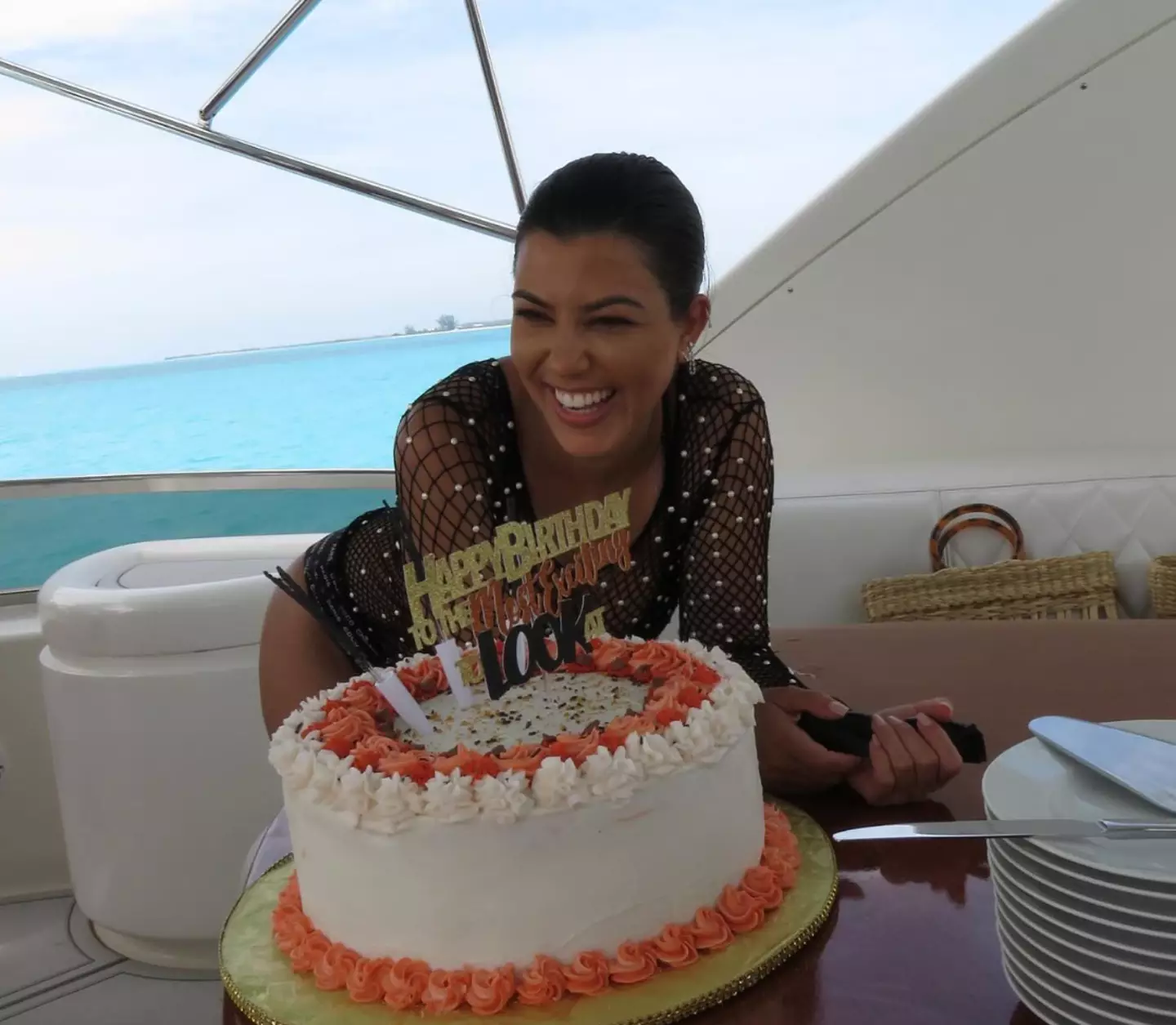 Kourtney Kardashian had a cake topper inspired by a feud. (Instagram/@kourtneykardash)