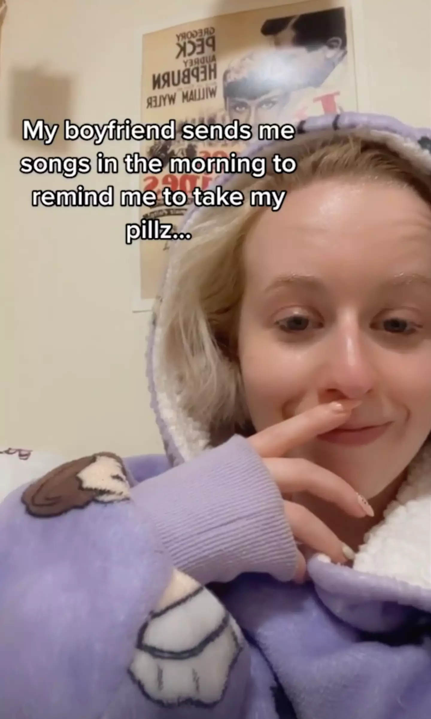 Amy-Beth's boyfriend has come up with an adorable way to help remind her to take her pills.