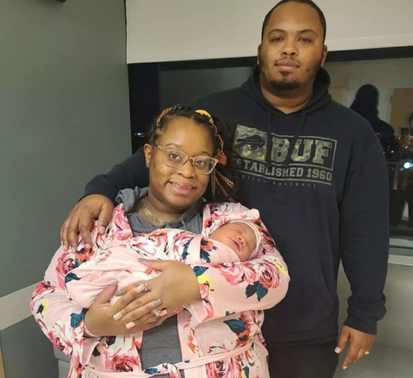 A pregnant woman had to deliver her baby at home during a snow blizzard.