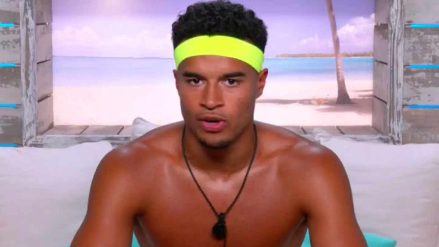 Love Island Fans Can't Believe Toby Thinks You Can Manifest Your Shoe Size