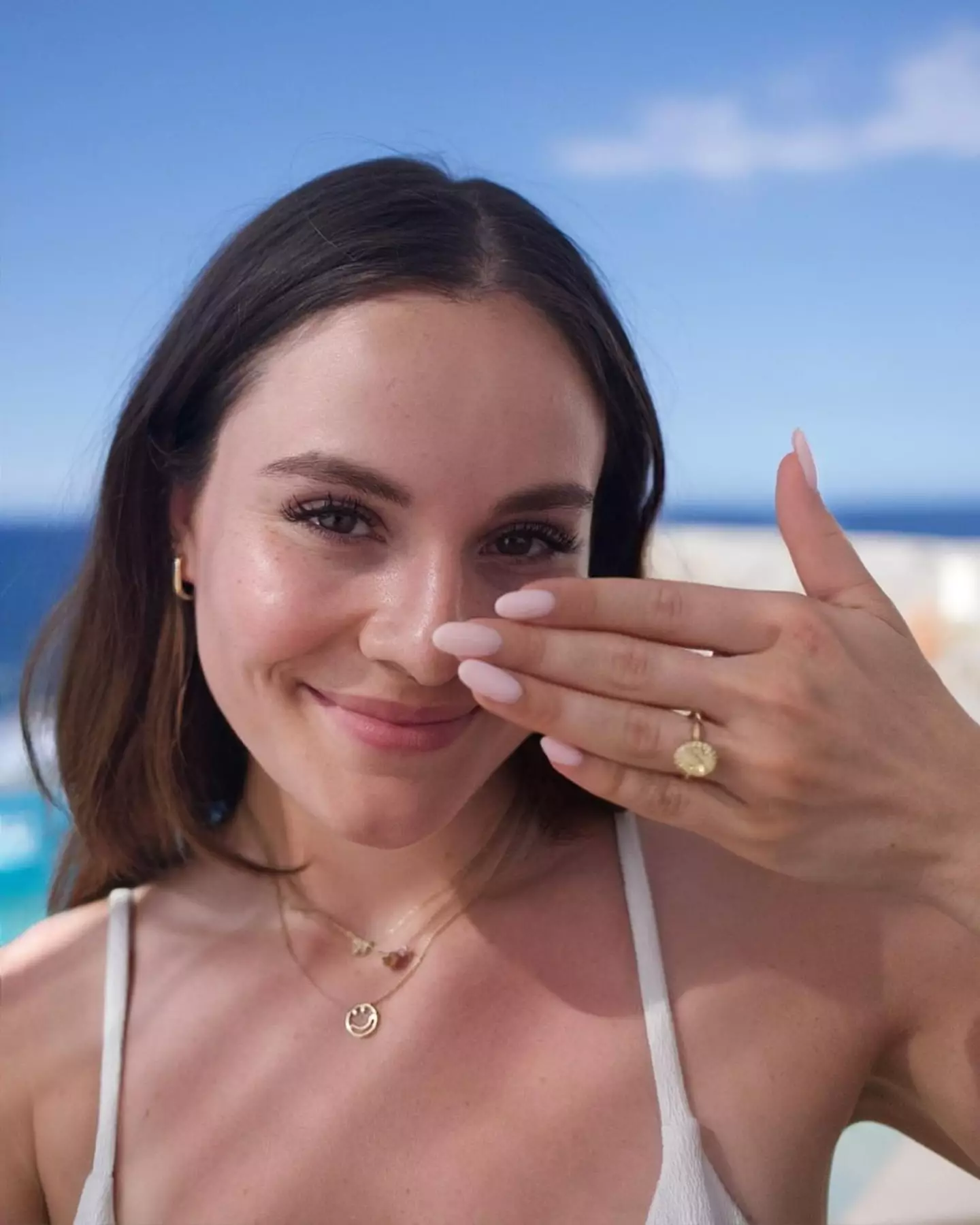 Holly showed off her engagement ring on Instagram (Instagram/@hollyramsayy)
