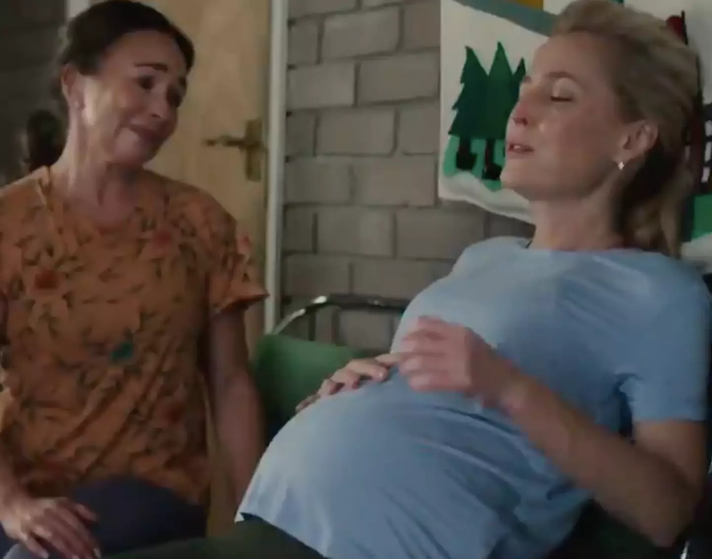 June is pregnant in season 3 (