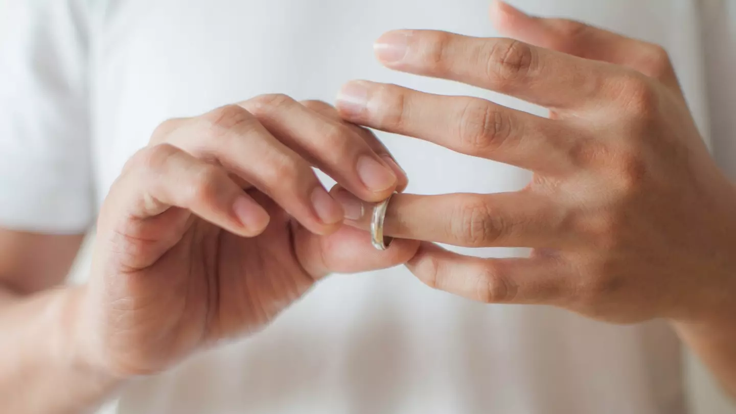 Husband wants divorce after wife hurled one-word insult at daughter during argument