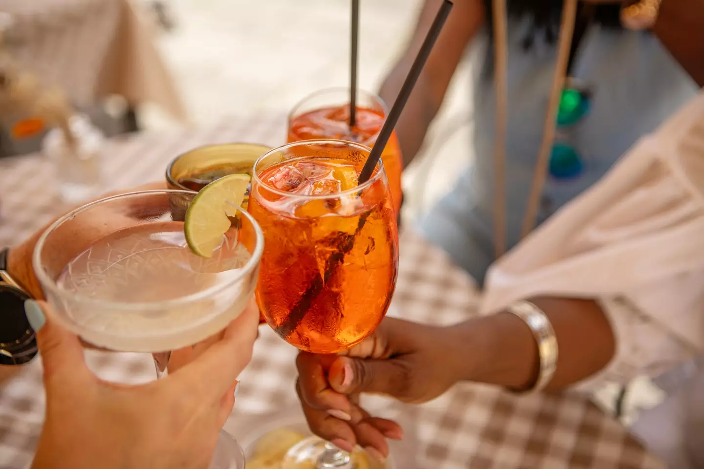 Could 'dry-tipping' be the next big wellness craze? (Lorado / Getty Images)