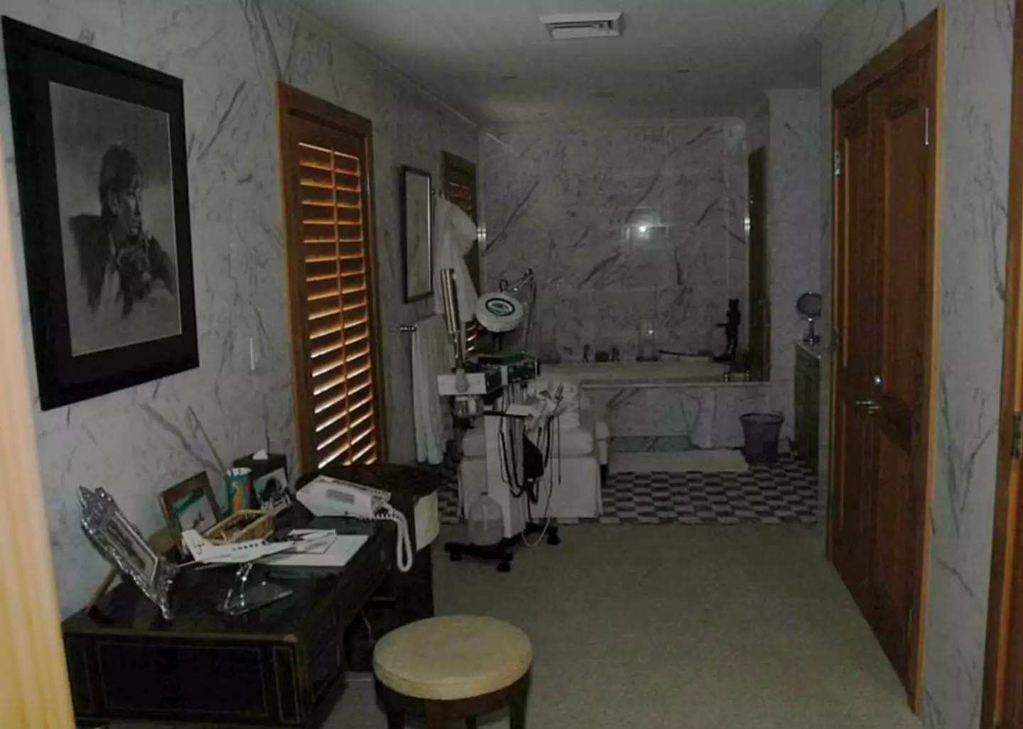 Another dentists chair was pictured in a 2005 police raid of Epstein's Palm Beach mansion (US District Attorney’s Office)