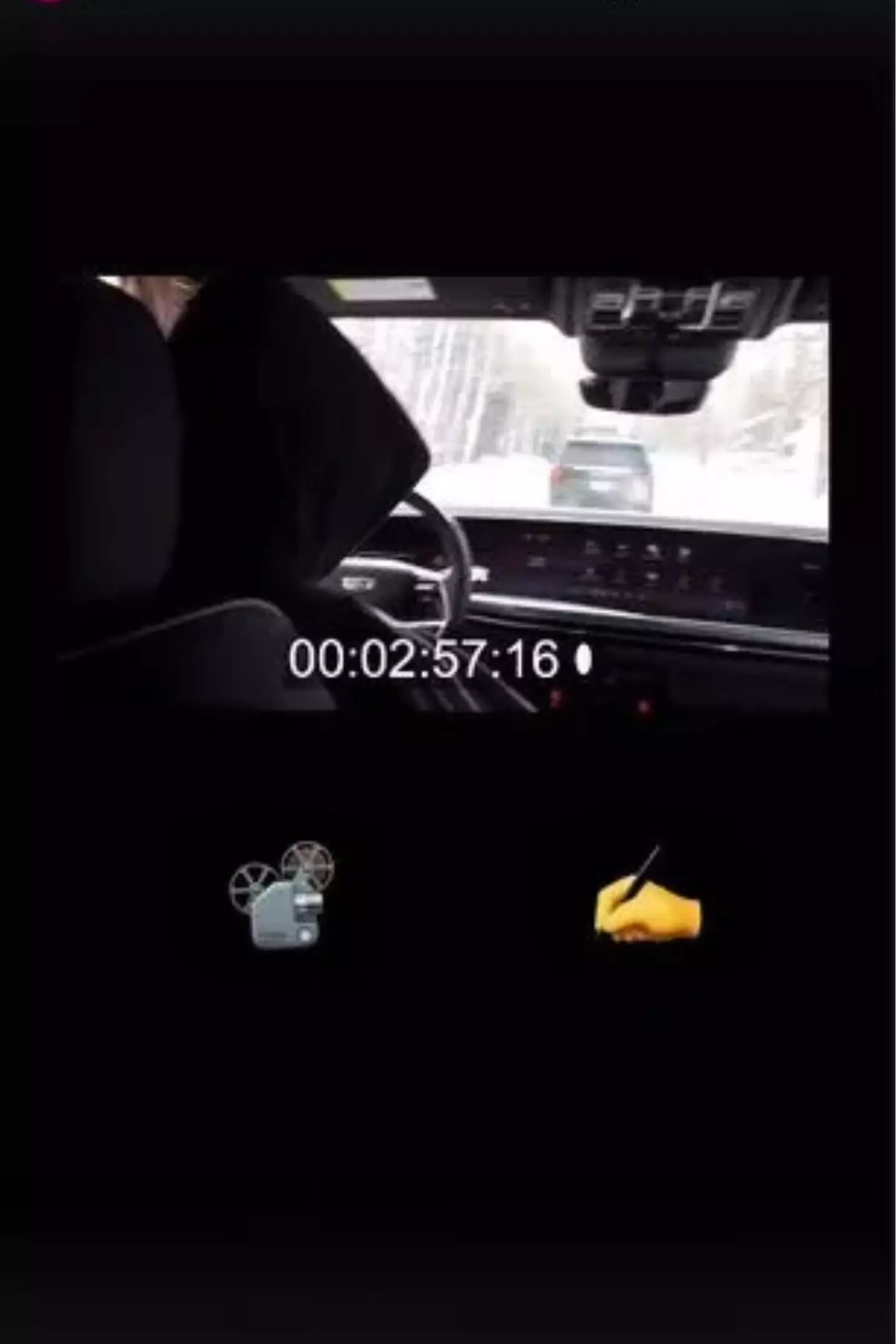 Fans believe the star has teased new music (Instagram/justinbieber)
