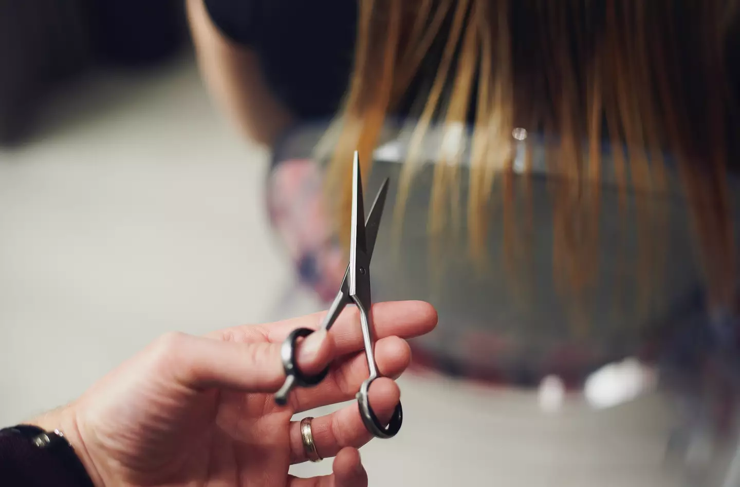 You should NOT be comparing your stylist to your former hairdresser (BARTON/Getty)