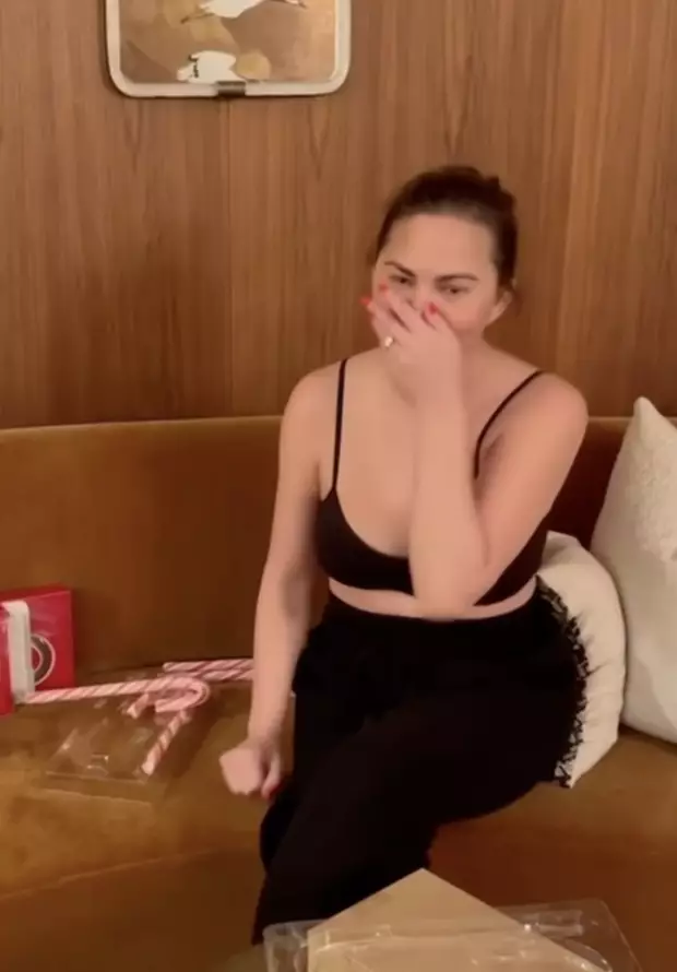 Chrissy Teigen suffered an unfortunate dental incident while doing a festive activity with her kids (Instagram/@chrissyteigen)