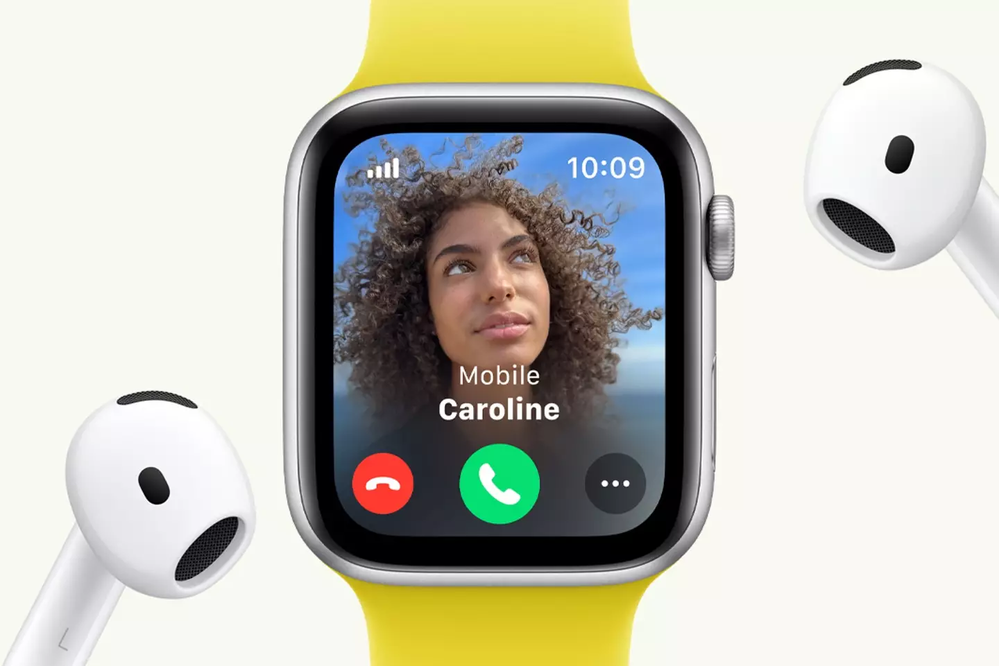 The second generation Apple Watch SE is 21 percent off for a limited time (Apple)