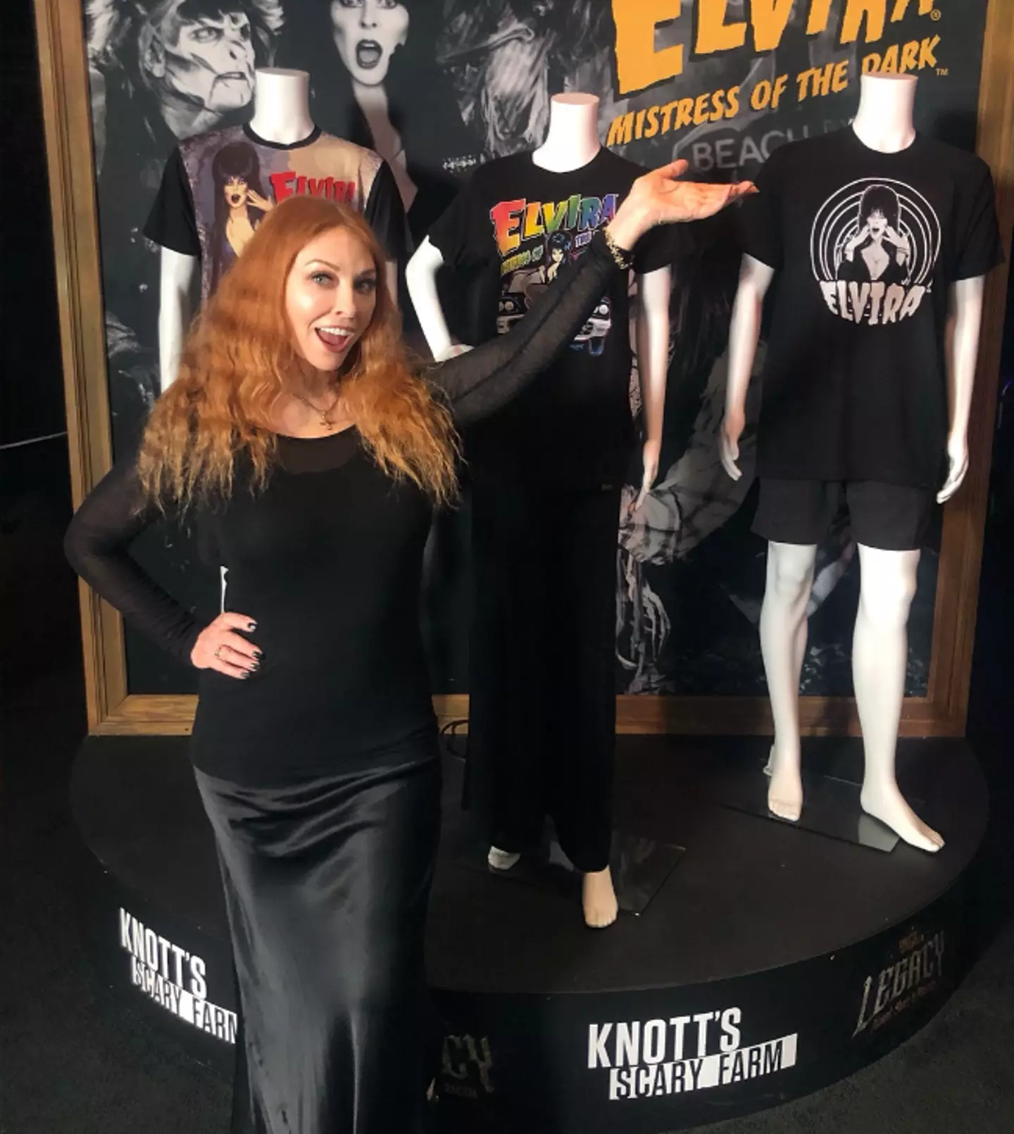 Cassandra Peterson blasted Ariana Grande (Instagram/therealelvira)