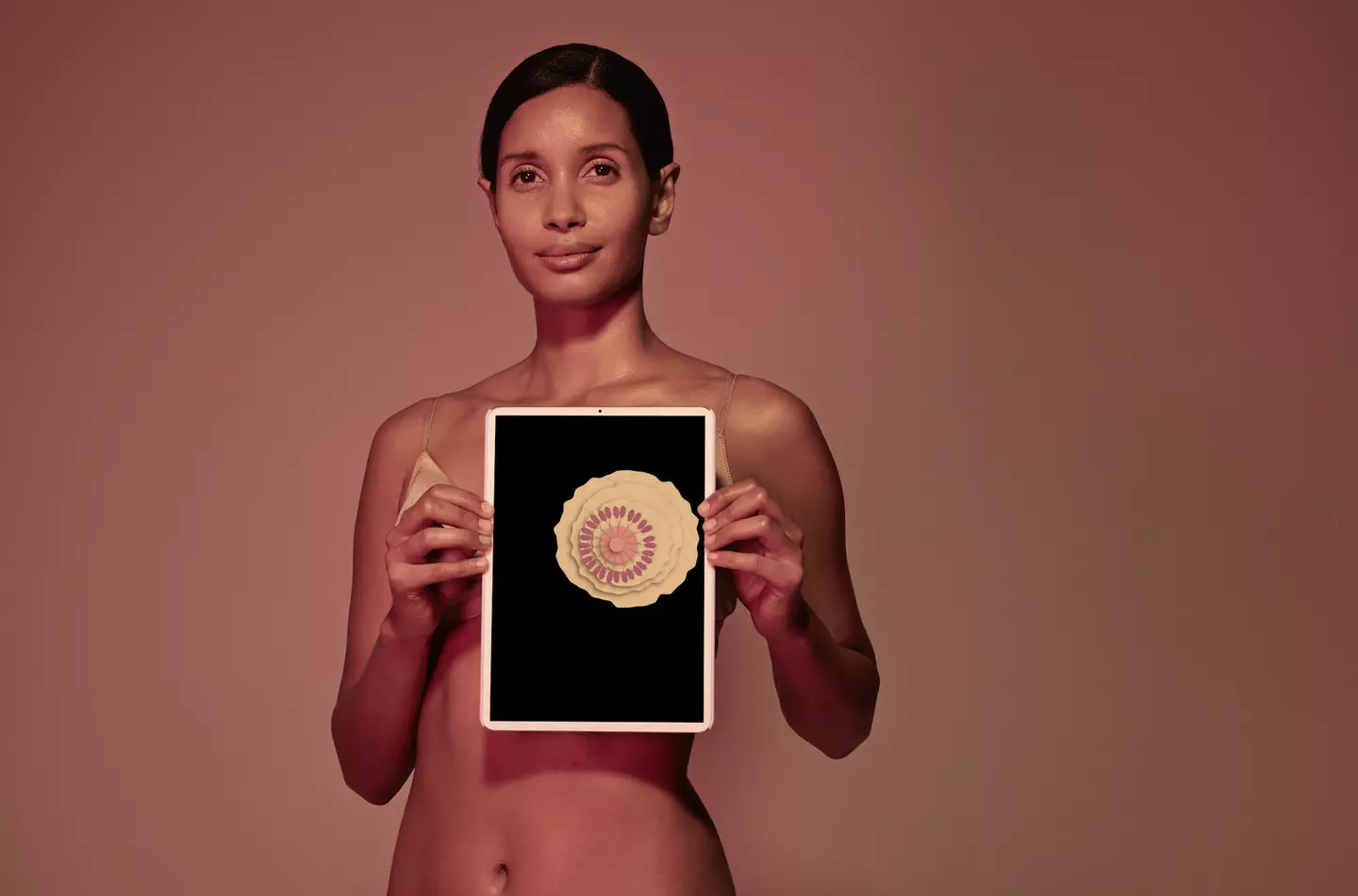 Breast cancer symptoms vary depending on the patient (Klaus Vedfelt/Getty)