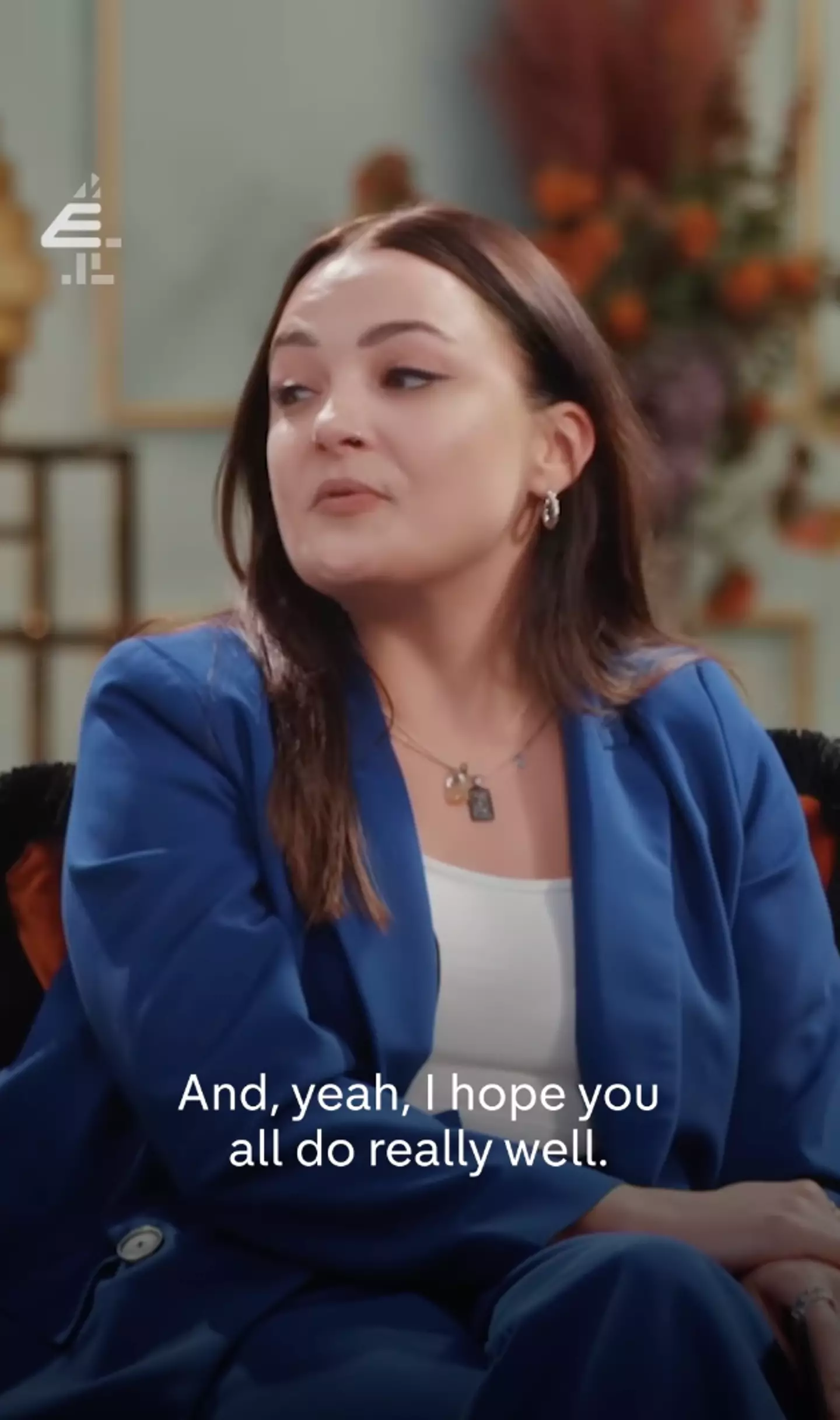 A body language expert has analysed the former couples' behaviour (E4)