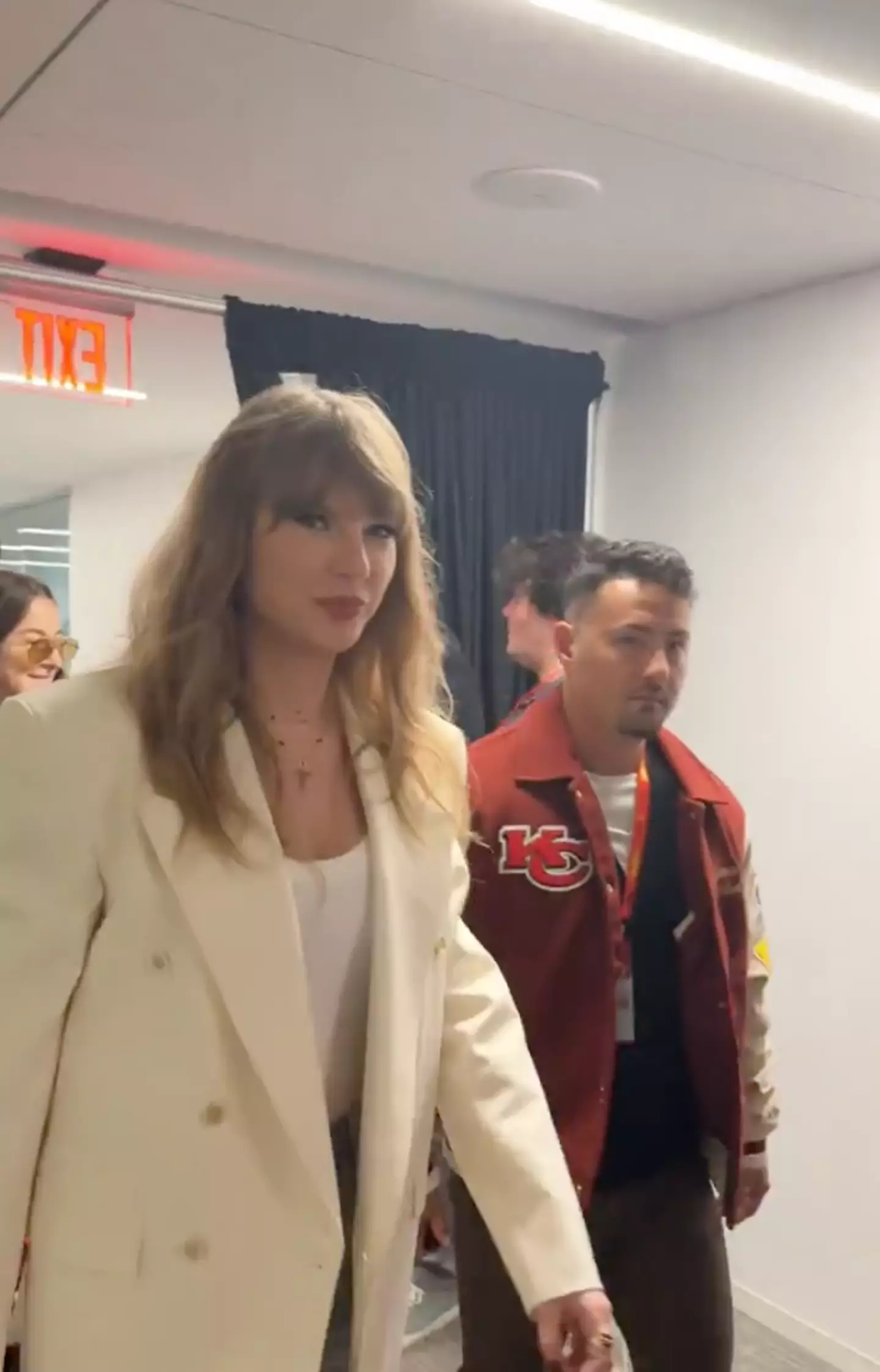 Taylor Swift was there to support boyfriend Travis Kelce (X/@NFL)