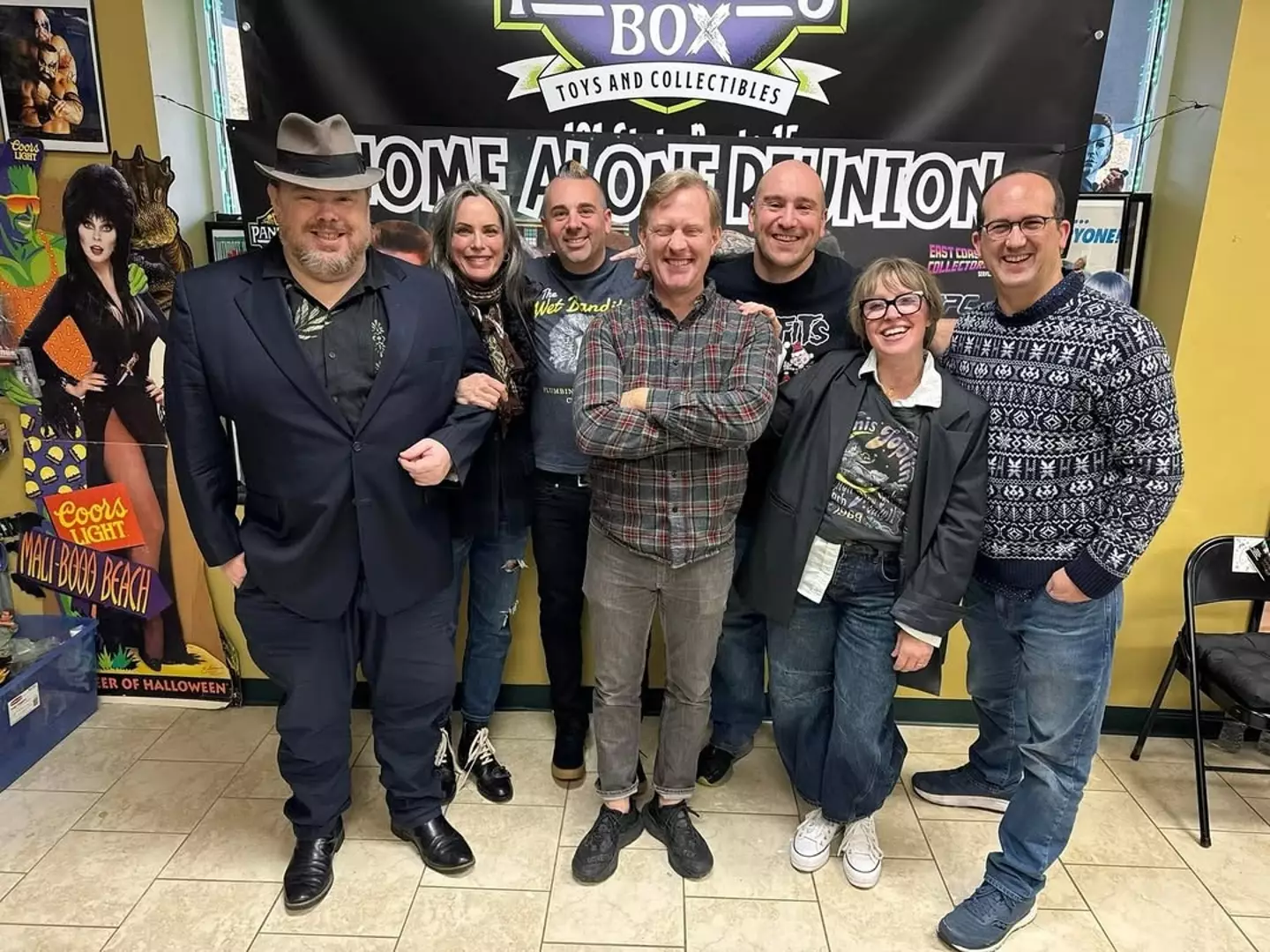 The cast met up for the first time in 34 years (Instagram/@pandorasboxtoysandcollectibles)
