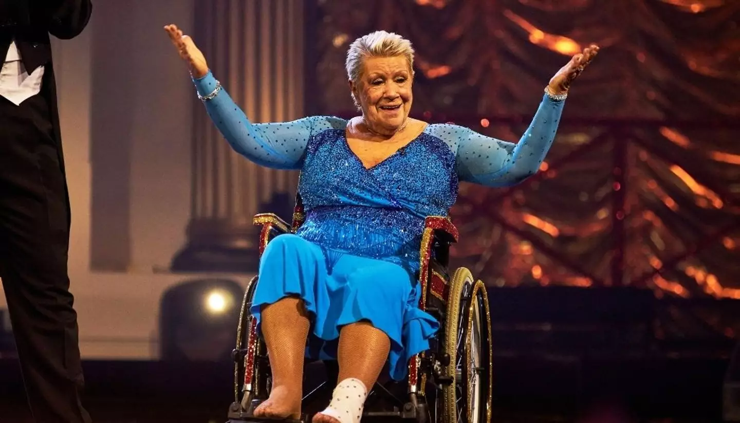 Laila Morse appeared on stage in a wheelchair after spraining her ankle. (