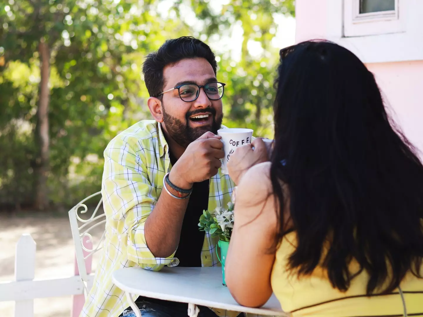 Going for a coffee is an example of a 'snack date'.