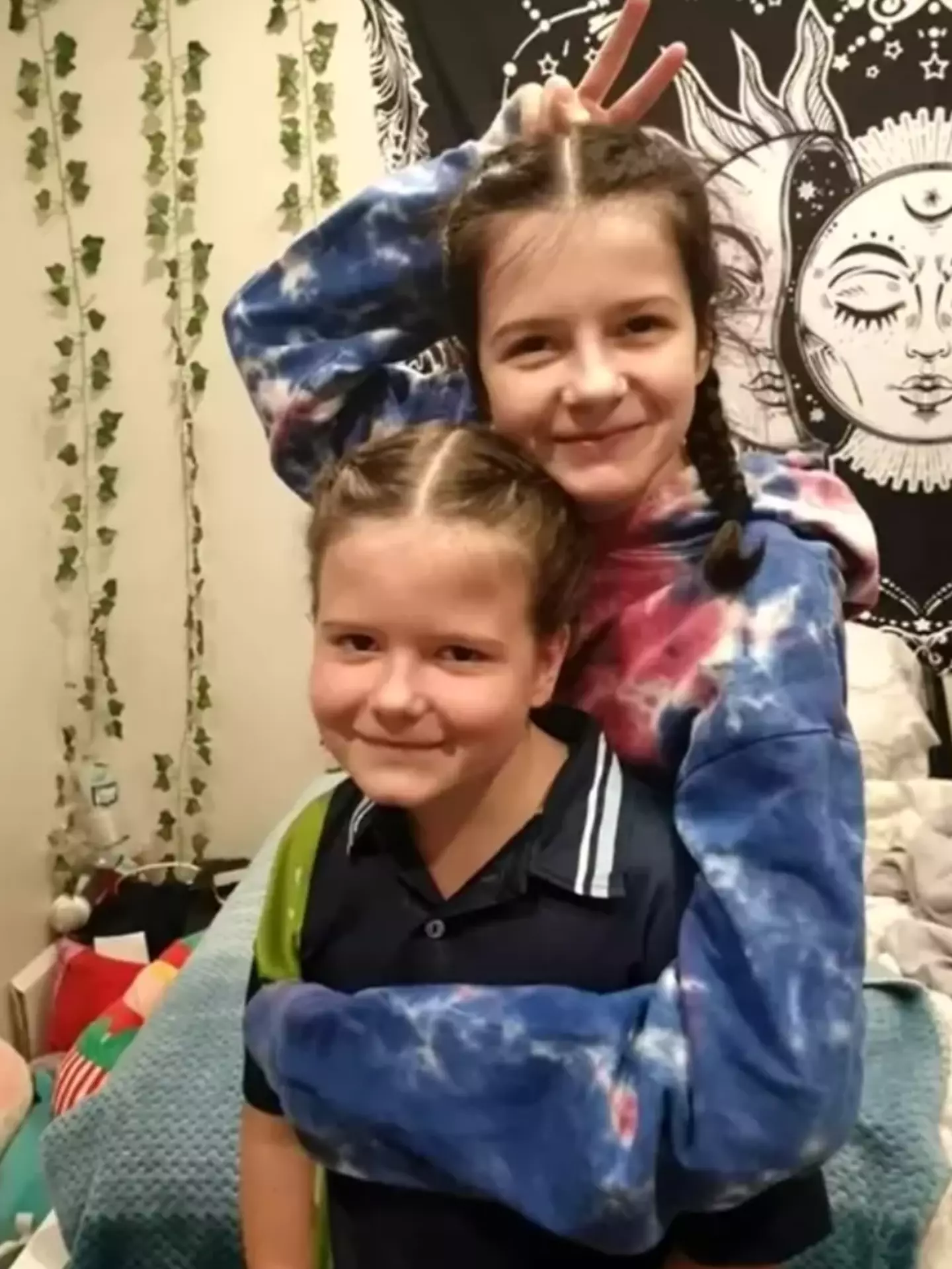 Meika and her 10-year-old sister Freya.