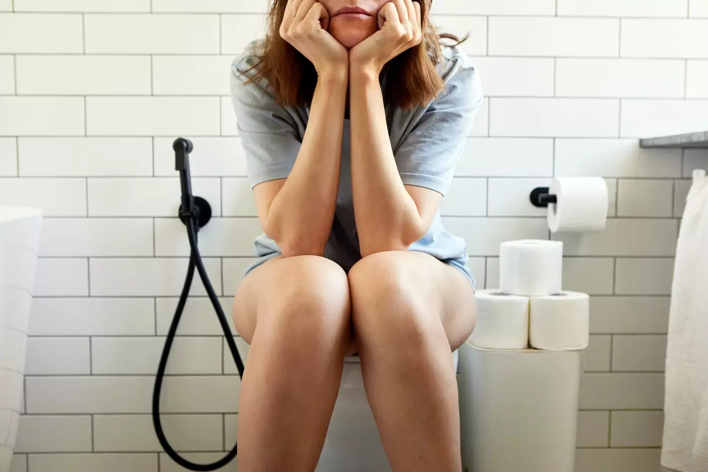 There are some things you can do to help keep your pee clear and smelling mild (Getty Stock Images)