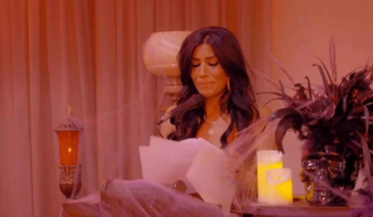 Cristina read a eulogy at the funeral home.