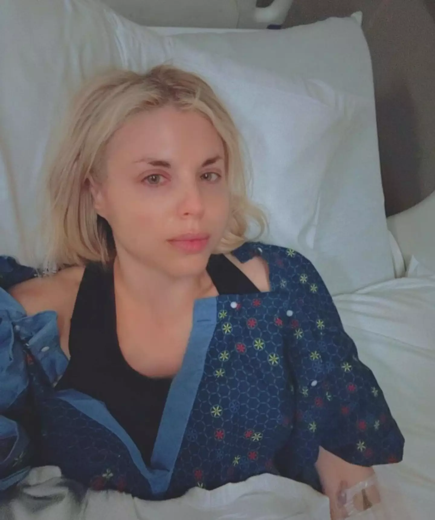 She posted the picture from her hospital bed. (Instagram/@firerose)