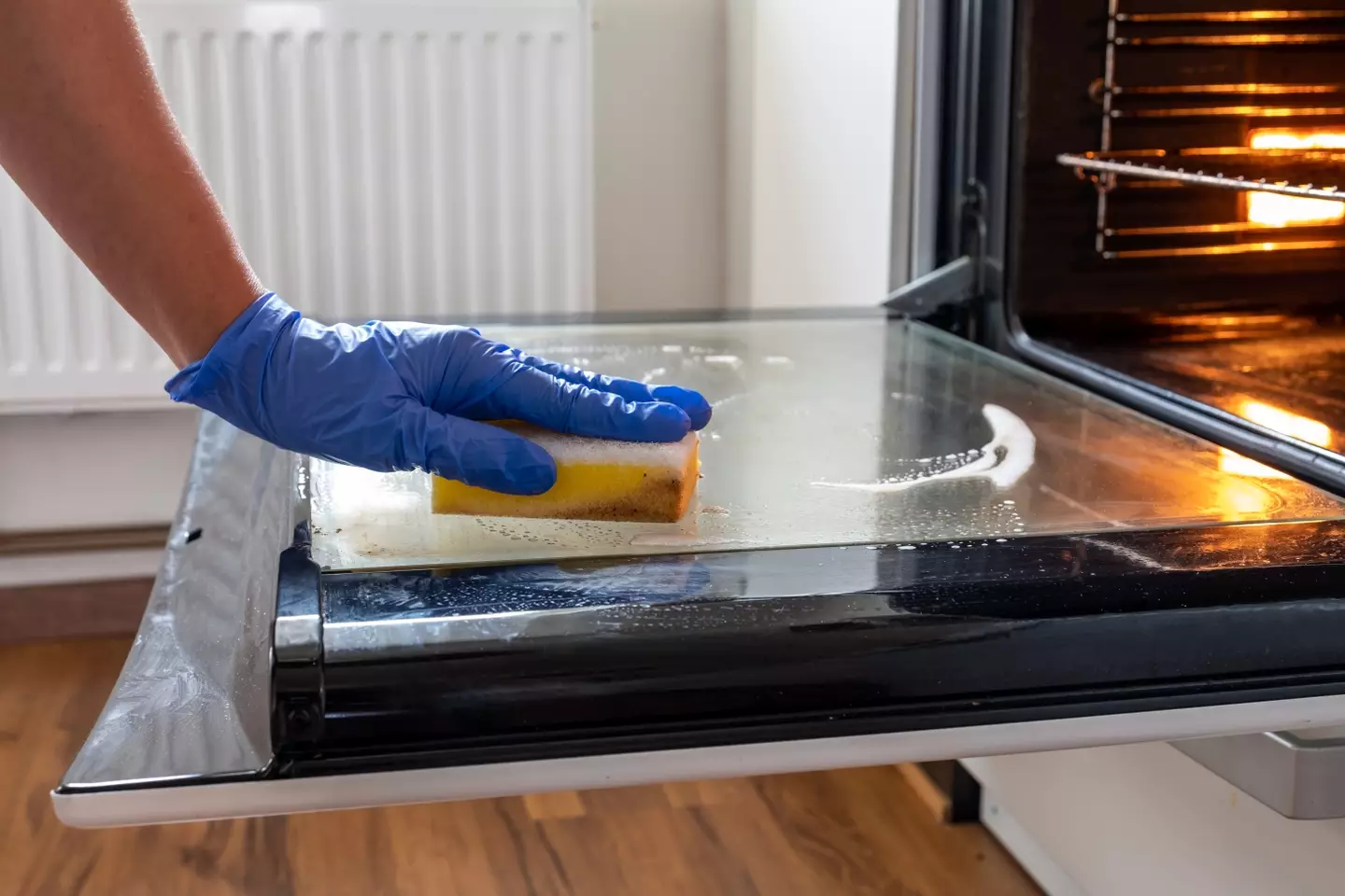Earlier this week we told you how to easily clean your oven door (