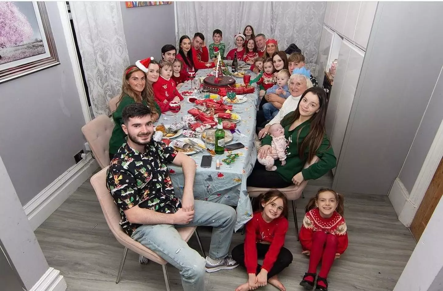 The Radfords are the biggest family in Britain (Instagram/@theradfordfamily)