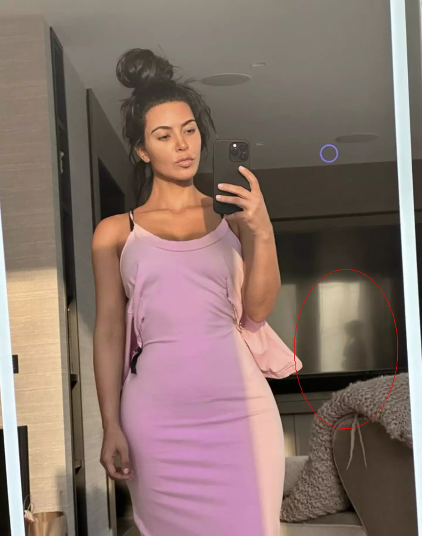 Some fans thought it could have been a reflection of Kim.