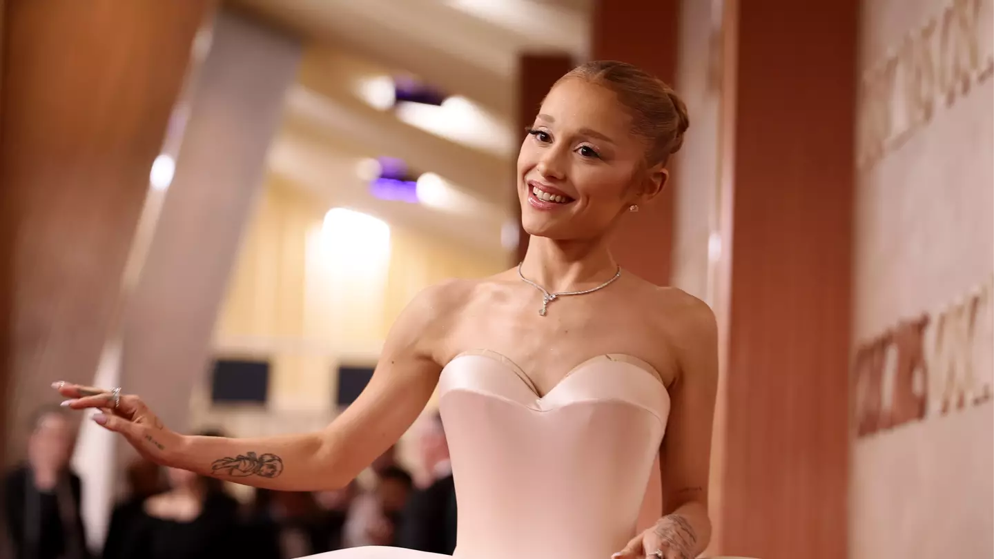 Devastated Ariana Grande fans make their feelings clear after seeing who won Best Supporting Actress at Oscars