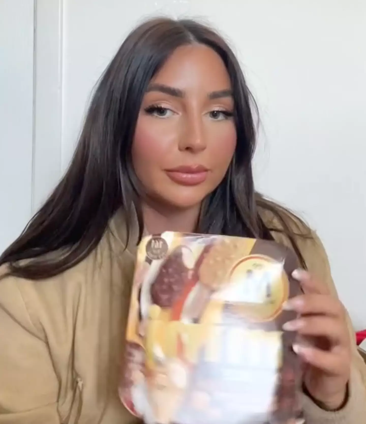 Carla received her kimono in a Magnum box (TikTok/carlakentx)