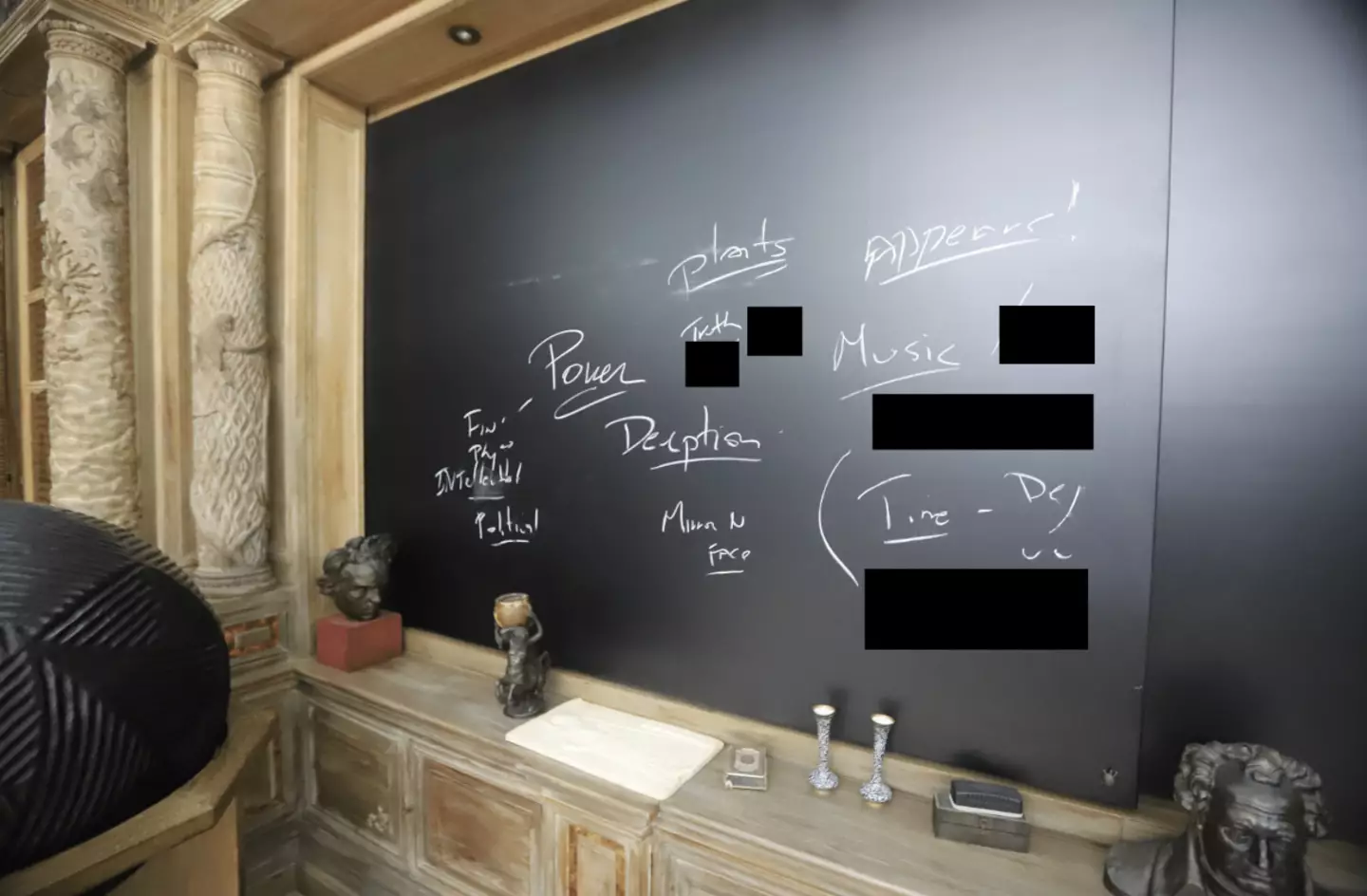 Another photo saw words scratched into a blackboard (X/@oversightdems)