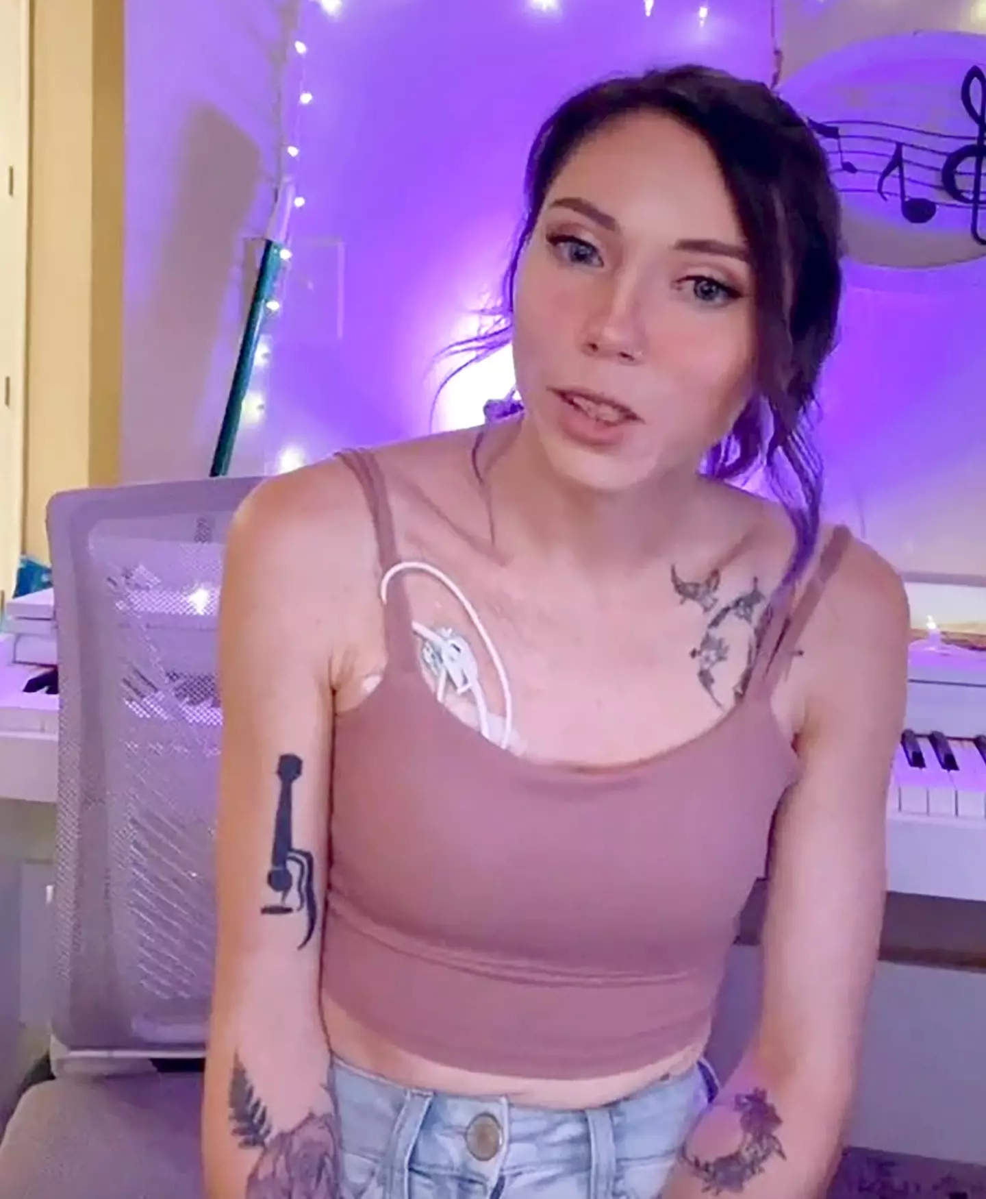 Harlie admitted to breaking the dress code.