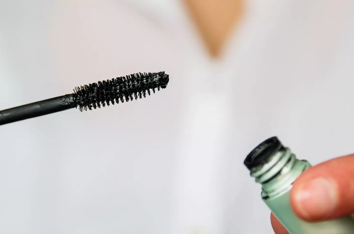 Expired mascara can cause conjunctivitis.